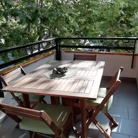 Global Market Apartment *