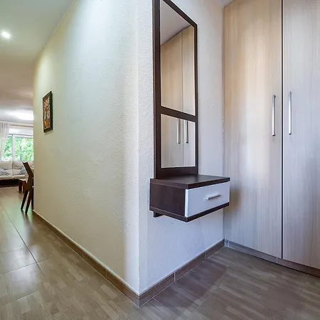 Apartment Global Market *